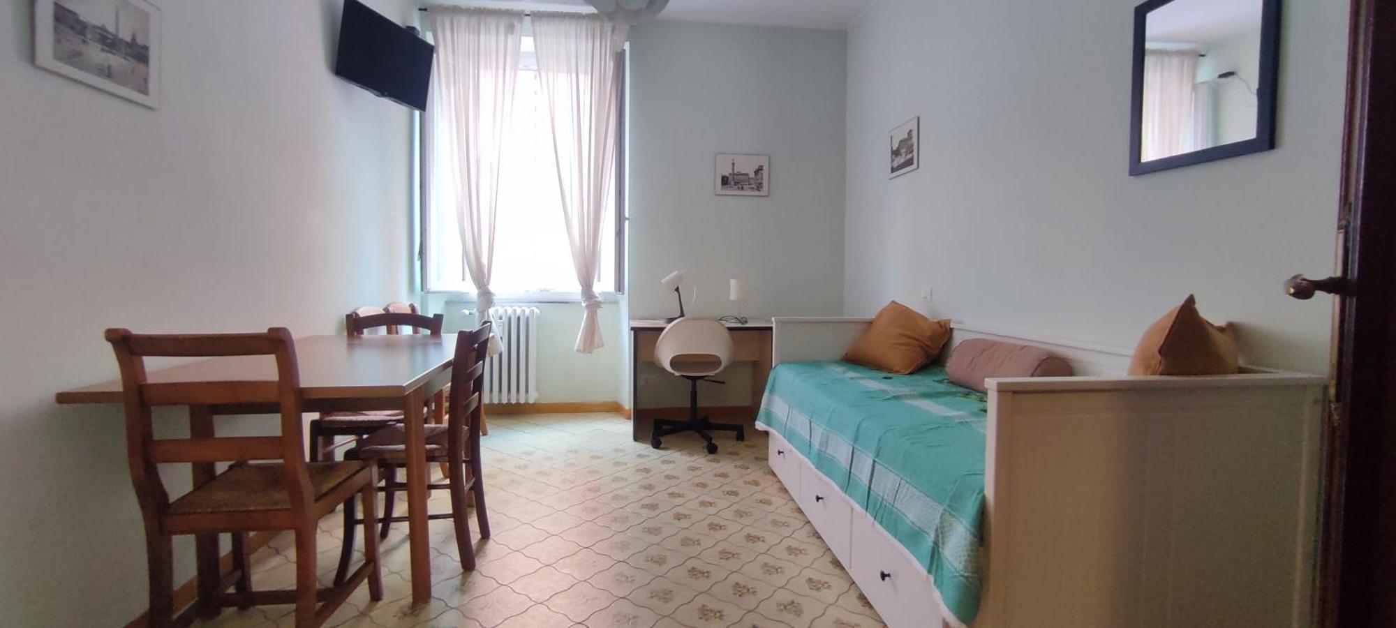 Bilocale San Paolo Metro B Up To 5 Guests